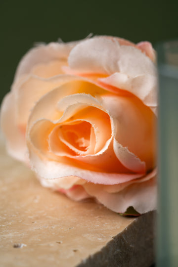 Saffron Elegance Candle